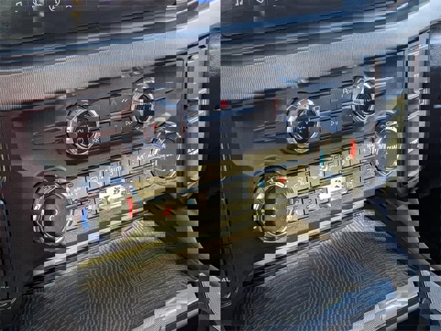 Used 2025 Ford F250 Platinum w/ FX4 Off-Road Package image 24