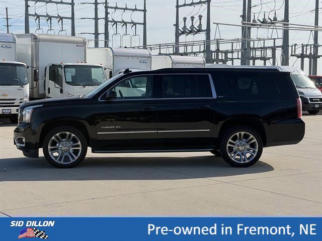 Certified 2018 GMC Yukon XL SLT w/ Premium Edition AWD/4WD image 9