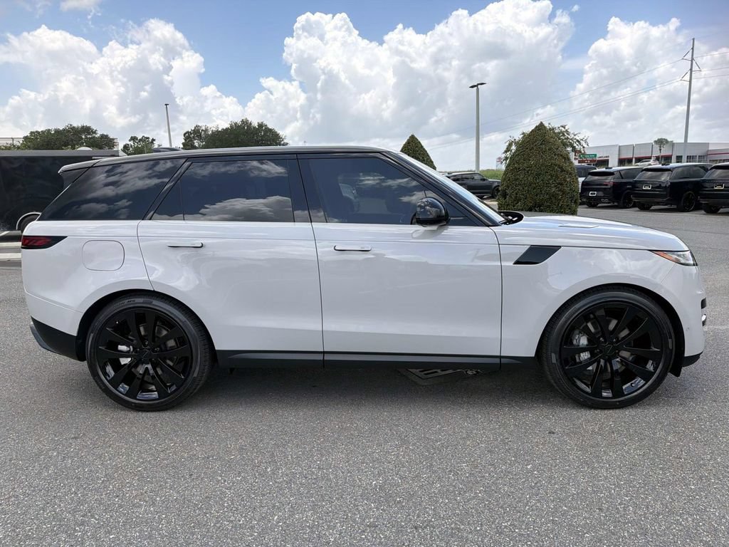 New 2026 Land Rover Range Rover Sport SE AWD/4WD image 6