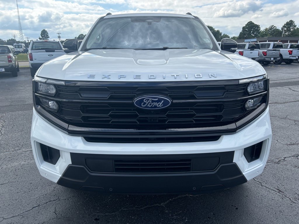 New 2025 Ford Expedition Active image 2