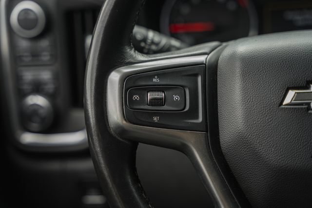 Used 2022 Chevrolet Silverado 1500 LT Trail Boss w/ LPO, Dark Essentials Package AWD/4WD image 32