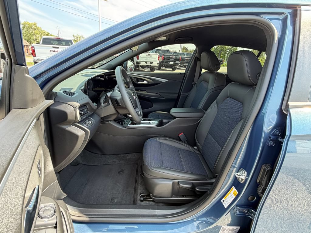 Used 2026 Buick Envista Preferred w/ Convenience II Package FWD image 18