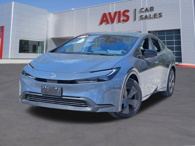 Used 2025 Toyota Prius LE image 1