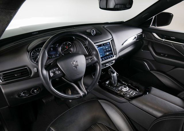 Used 2022 Maserati Levante Modena AWD/4WD image 18