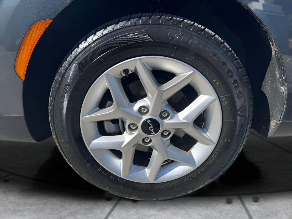 Used 2023 Kia Soul LX w/ LX Technology Package image 28