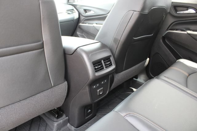 Used 2024 Chevrolet Equinox Premier AWD/4WD image 24