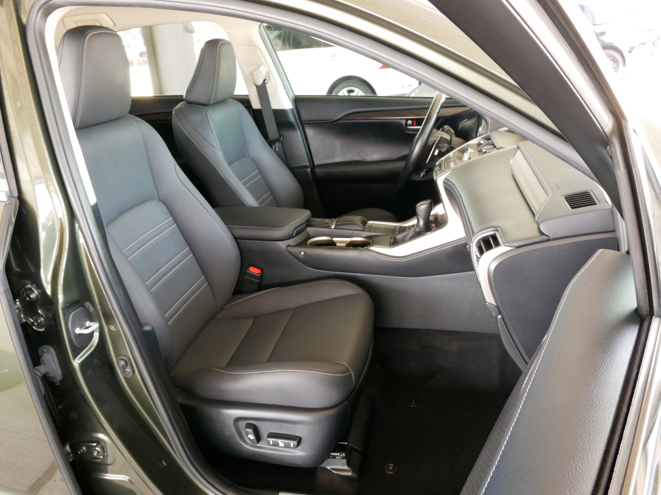 Used 2021 Lexus NX 300 FWD w/ Accessory Package 2 image 8