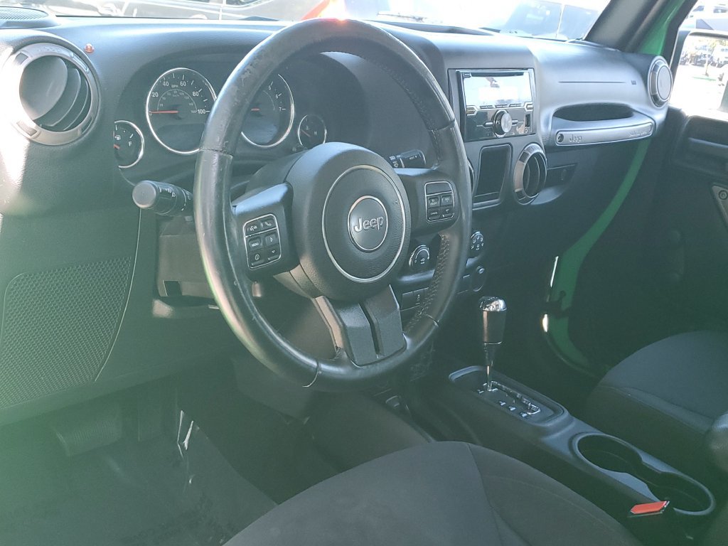 Used 2015 Jeep Wrangler Unlimited Sport w/ Connectivity Group AWD/4WD image 21