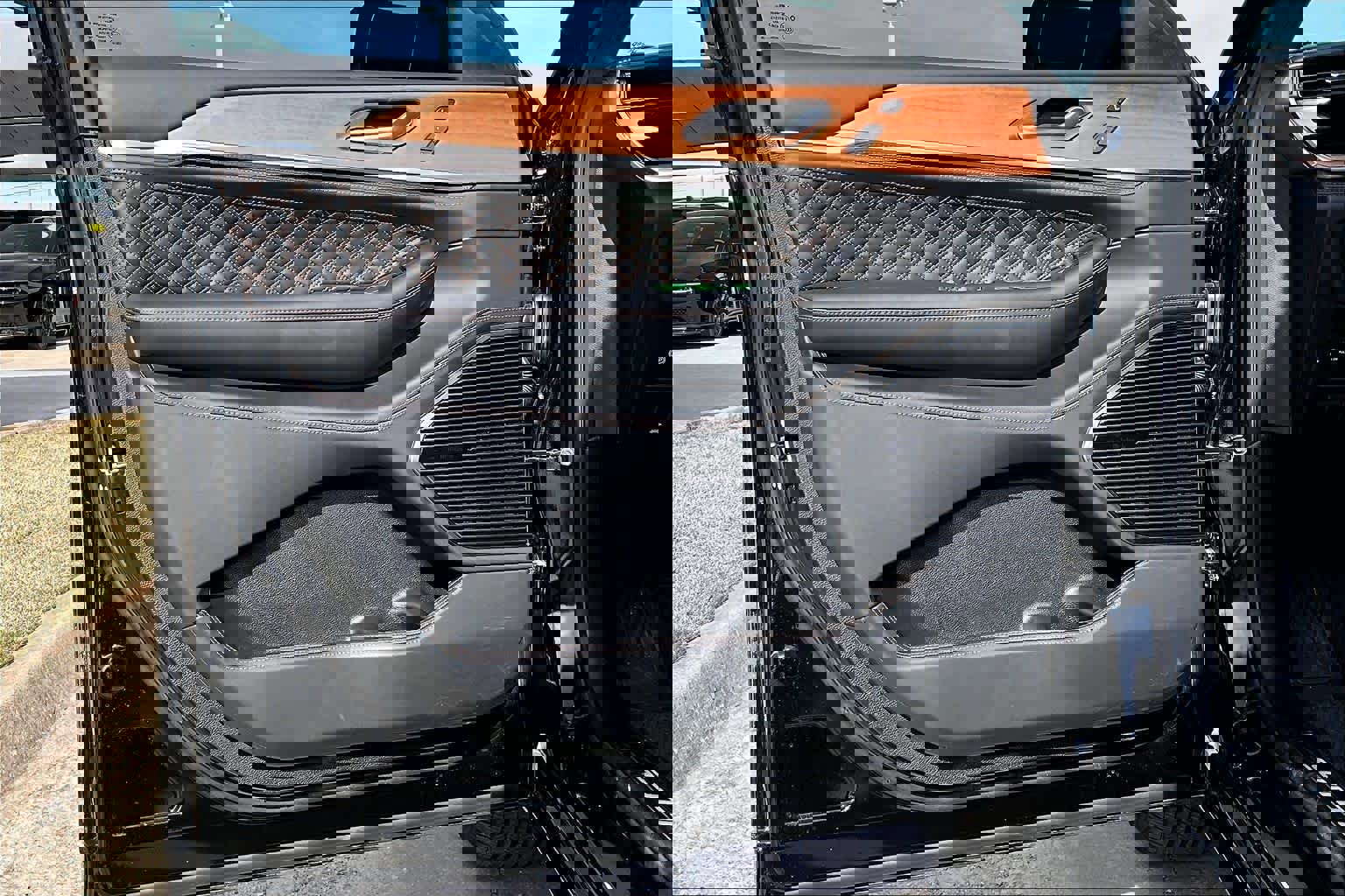 New 2026 Jeep Grand Cherokee Summit image 11