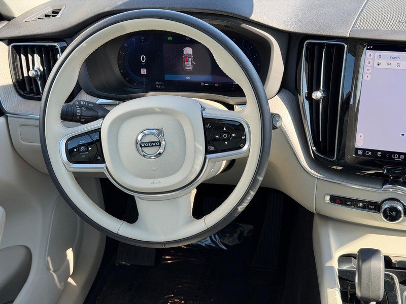 Certified 2023 Volvo XC60 B5 Plus w/ Climate Package AWD/4WD image 13