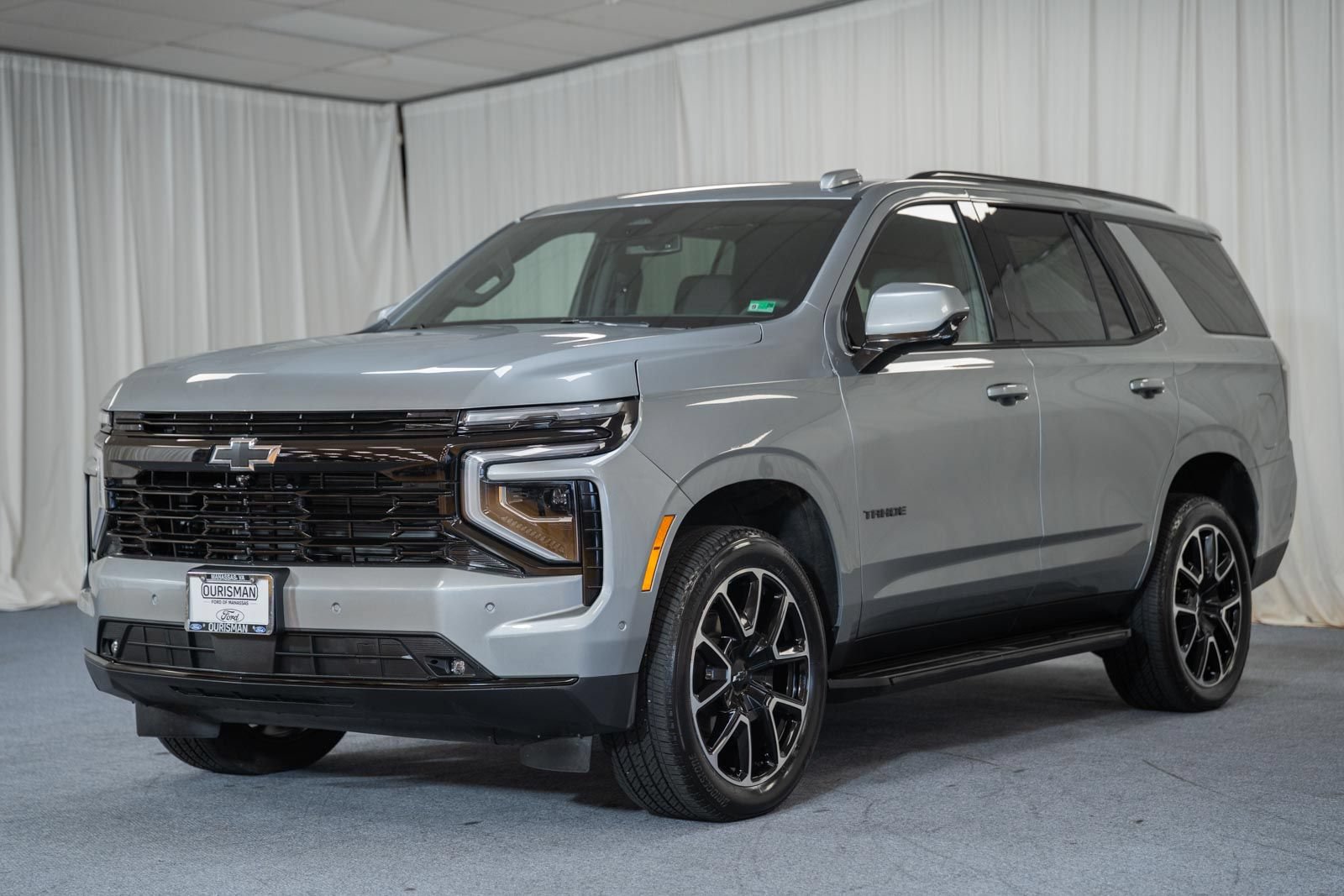 Used 2026 Chevrolet Tahoe RST AWD/4WD image 3