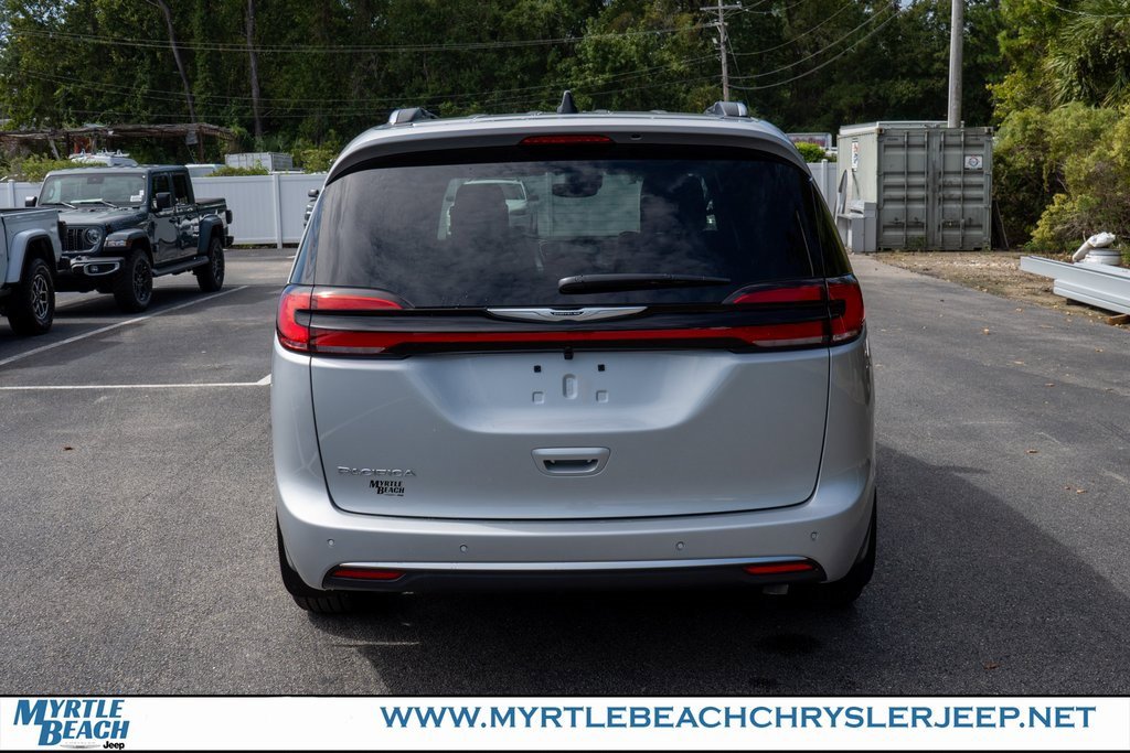 New 2026 Chrysler Pacifica Pinnacle image 5