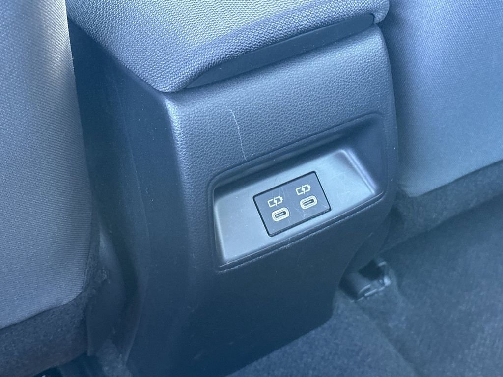 Used 2025 Toyota Corolla LE image 13