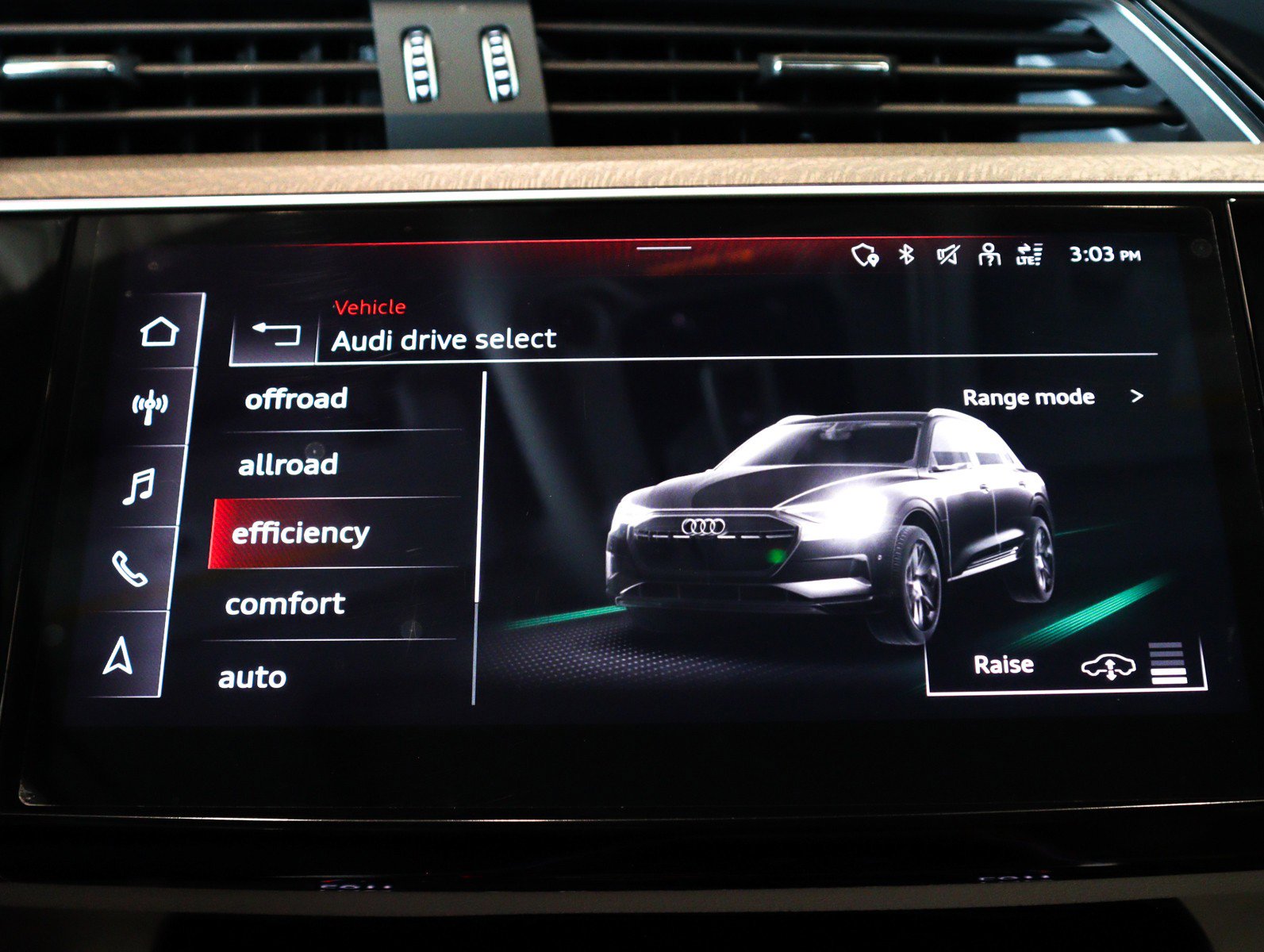 Certified 2024 Audi Q8 e-tron Prestige w/ Prestige Package image 25