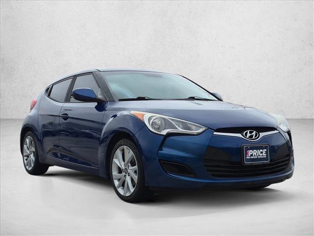 Used 2016 Hyundai Veloster FWD image 3