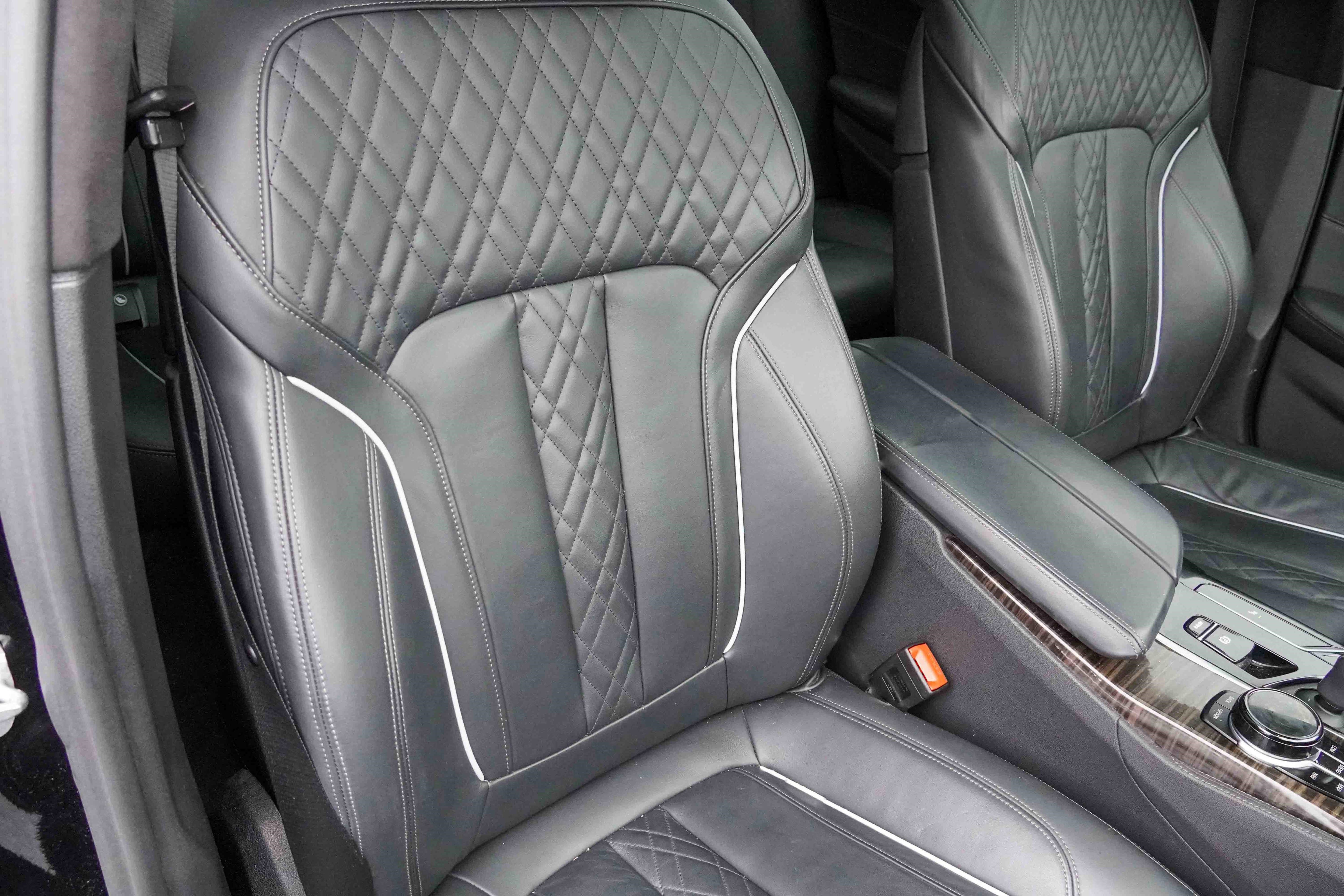 Used 2022 BMW M550i xDrive w/ Executive Package image 14