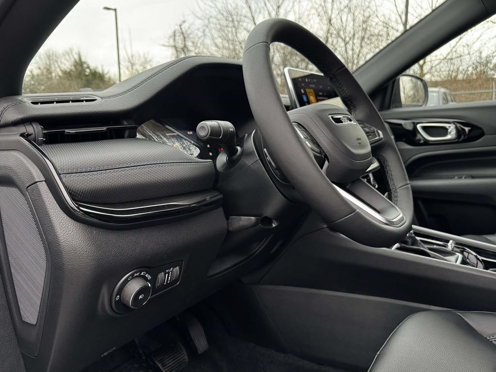 New 2026 Jeep Compass Latitude AWD/4WD image 2
