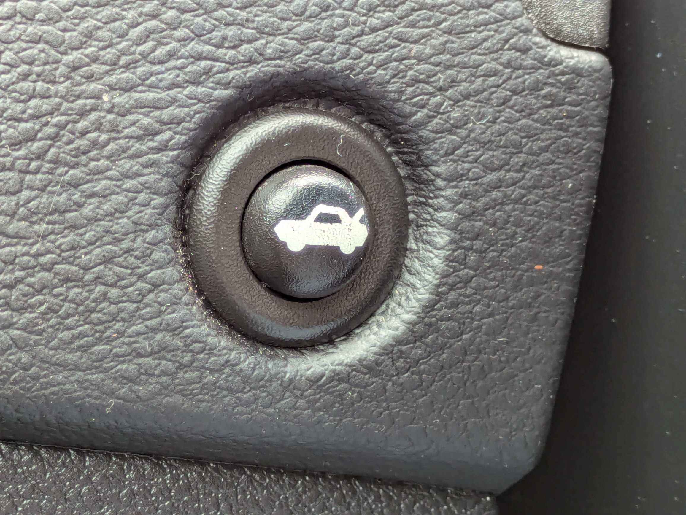 Used 2012 Chrysler 200 Touring FWD image 27