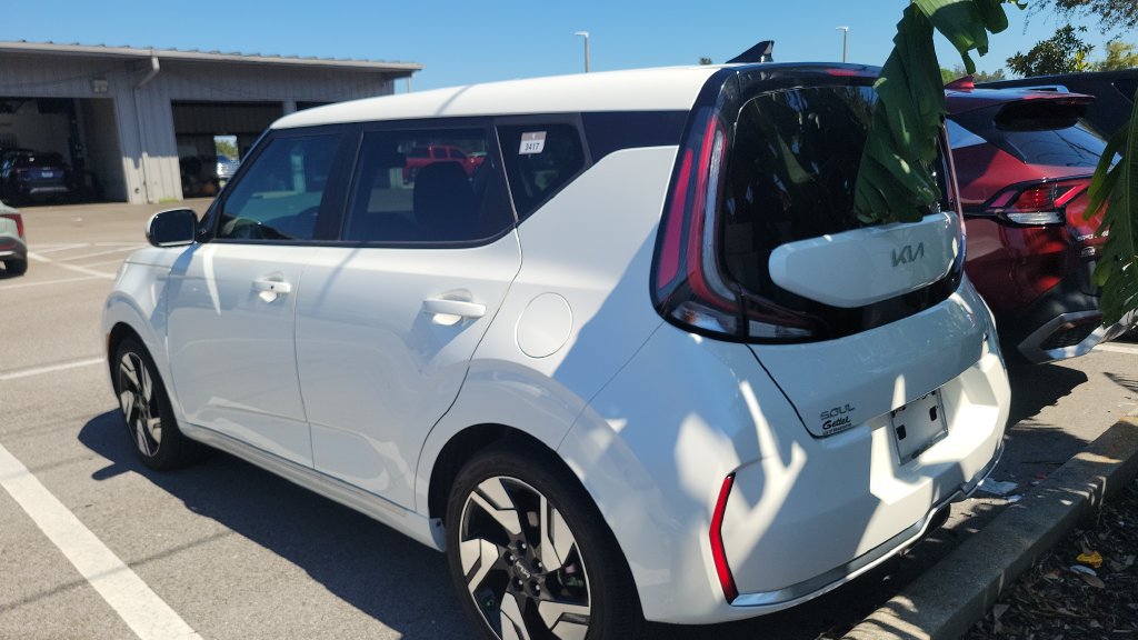 Used 2024 Kia Soul GT-Line w/ GT-Line Technology Package FWD image 11
