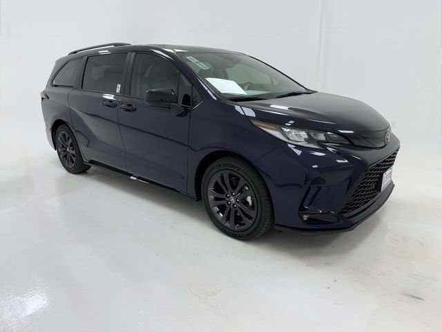 New 2026 Toyota Sienna XSE FWD image 1