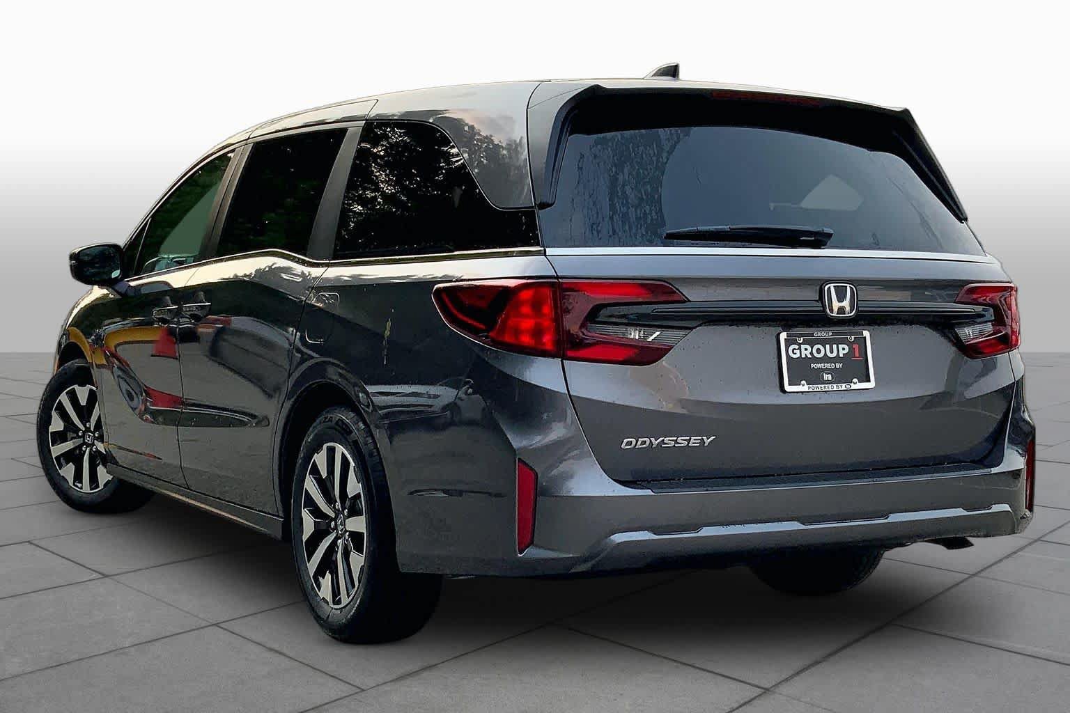 New 2026 Honda Odyssey EX-L image 3