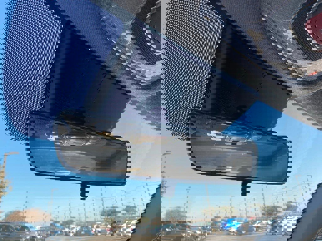 Used 2025 Hyundai Elantra SEL image 28