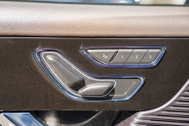 Used 2022 Lincoln Corsair AWD w/ Premium Package image 40
