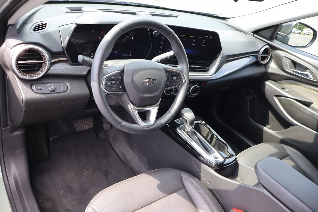 Used 2024 Chevrolet Trax ACTIV w/ Driver Confidence Package FWD image 5