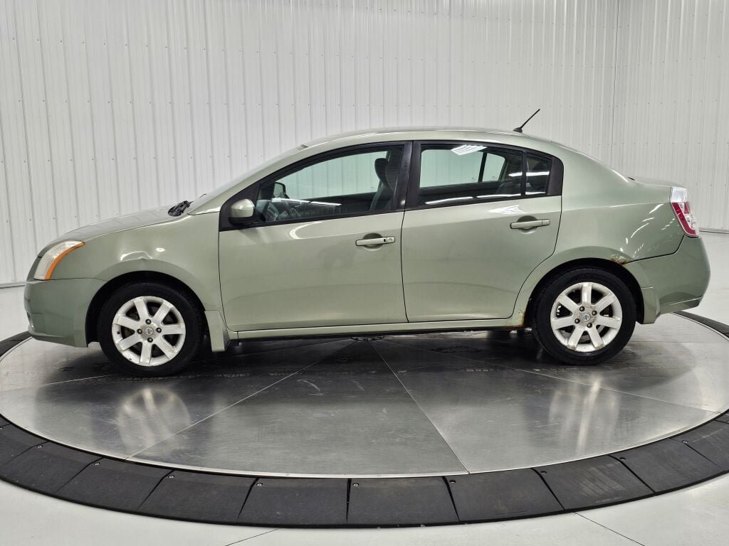 Used 2008 Nissan Sentra 2.0 S w/ Convenience Plus Pkg FWD image 2