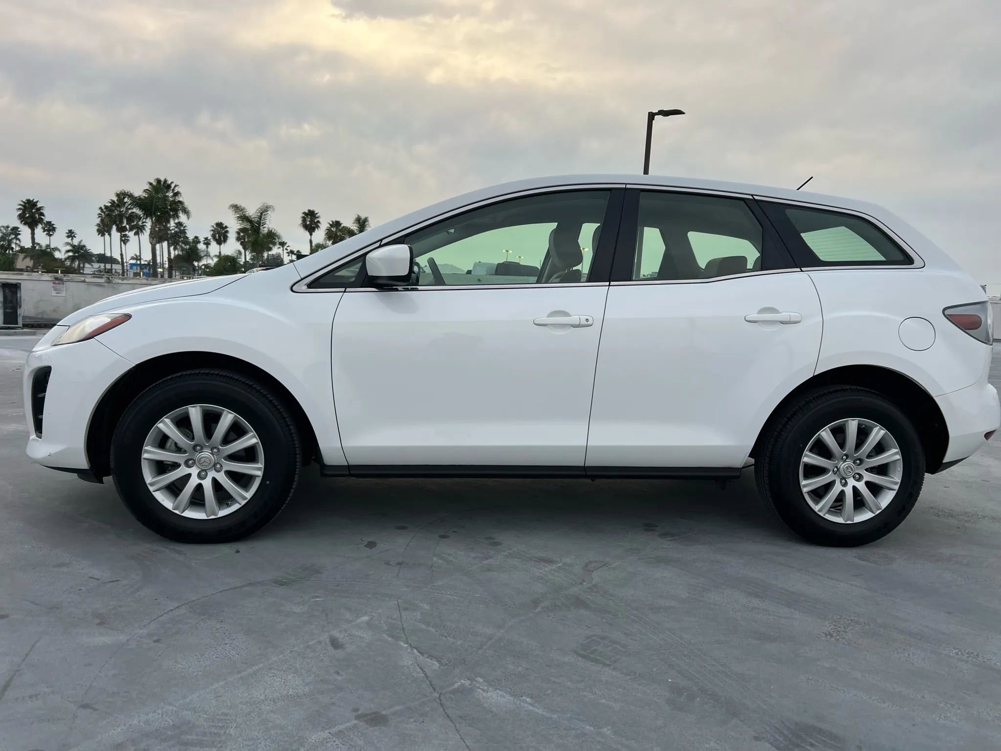 Used 2011 MAZDA CX-7 i SV image 4