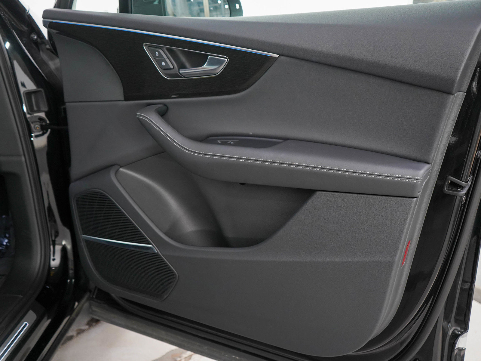 Used 2025 Audi Q7 3.0T Premium Plus image 10