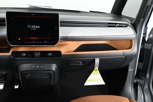 New 2025 Volkswagen ID. Buzz Pro S RWD image 19