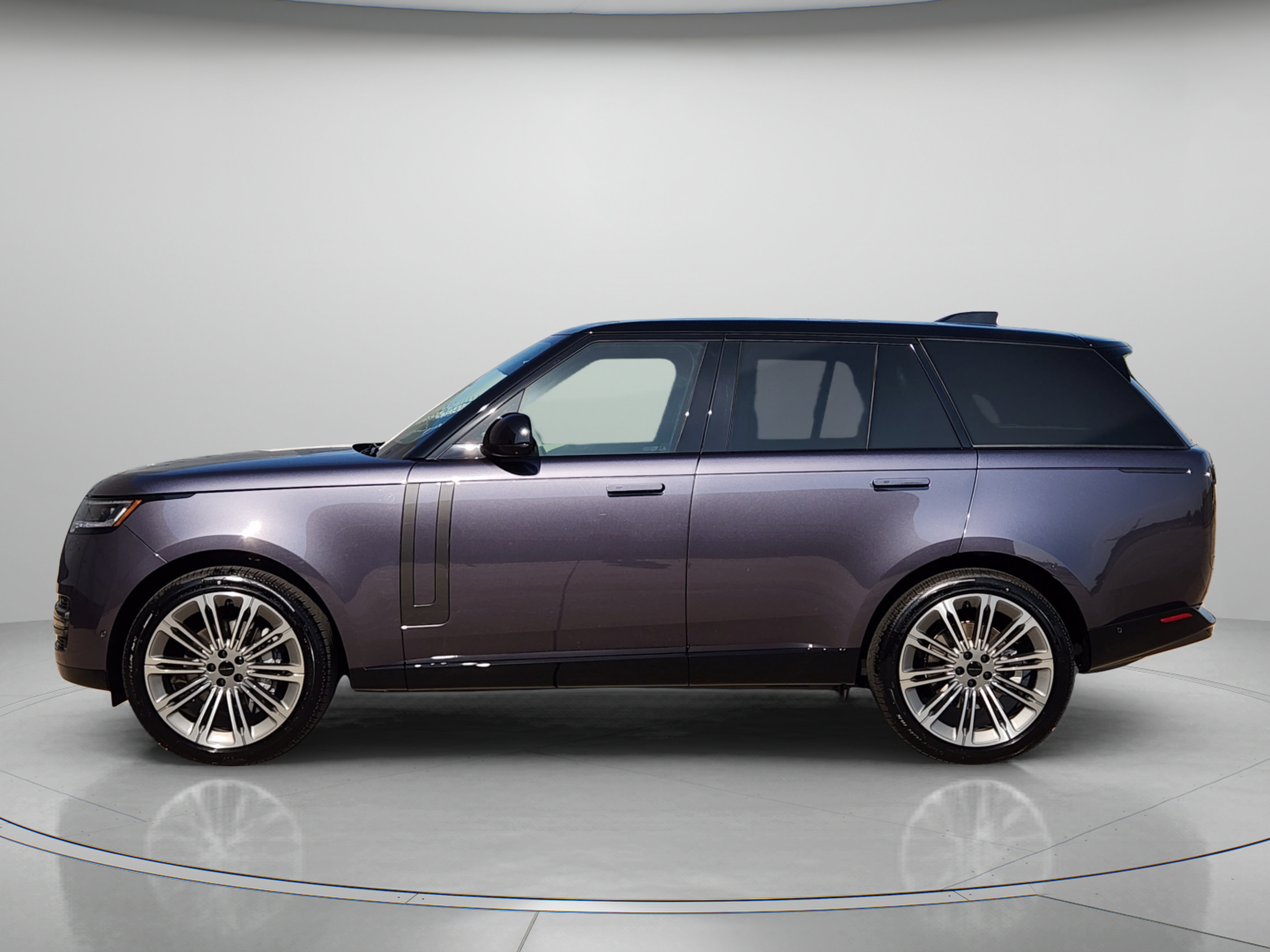 New 2026 Land Rover Range Rover SE AWD/4WD image 2