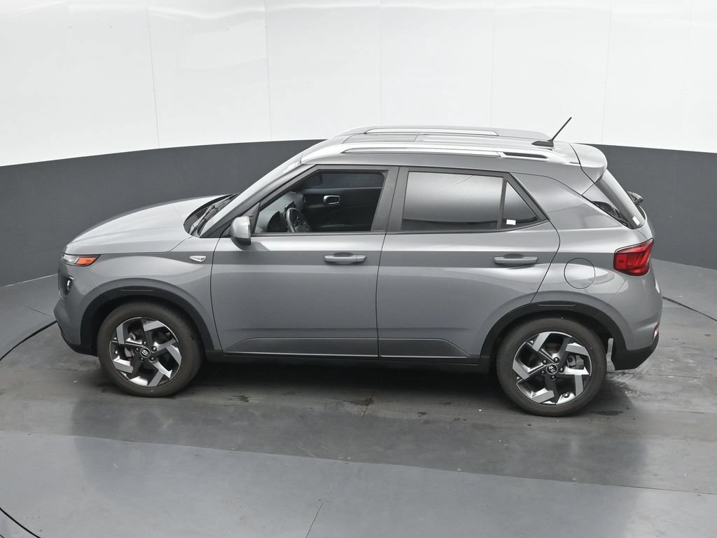 Certified 2023 Hyundai Venue SEL FWD image 37