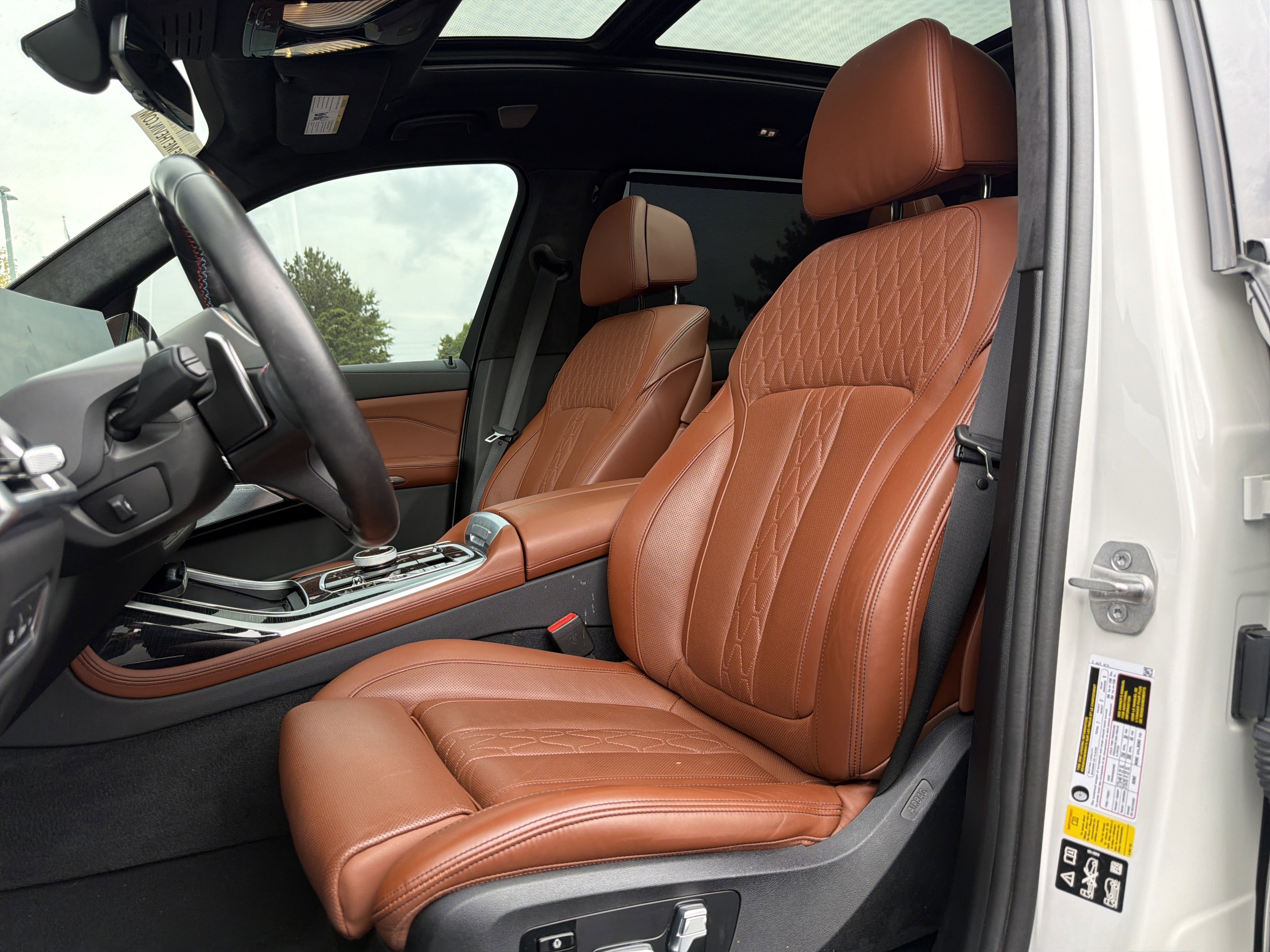 Used 2024 BMW X7 M60i w/ Executive Package AWD/4WD image 7