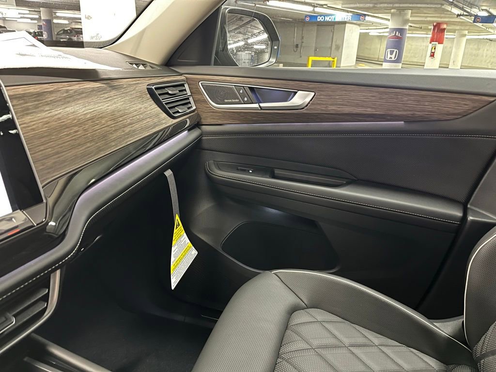 New 2026 Volkswagen Atlas SEL Premium R-Line image 32