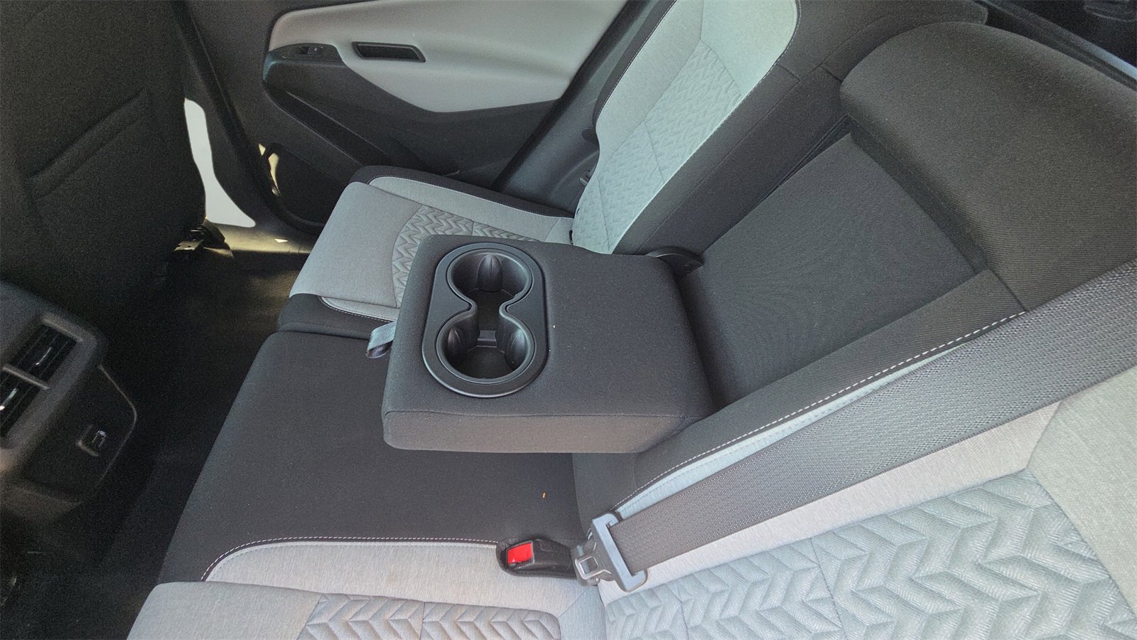 Used 2023 Chevrolet Equinox LT w/ Driver Convenience Package image 21