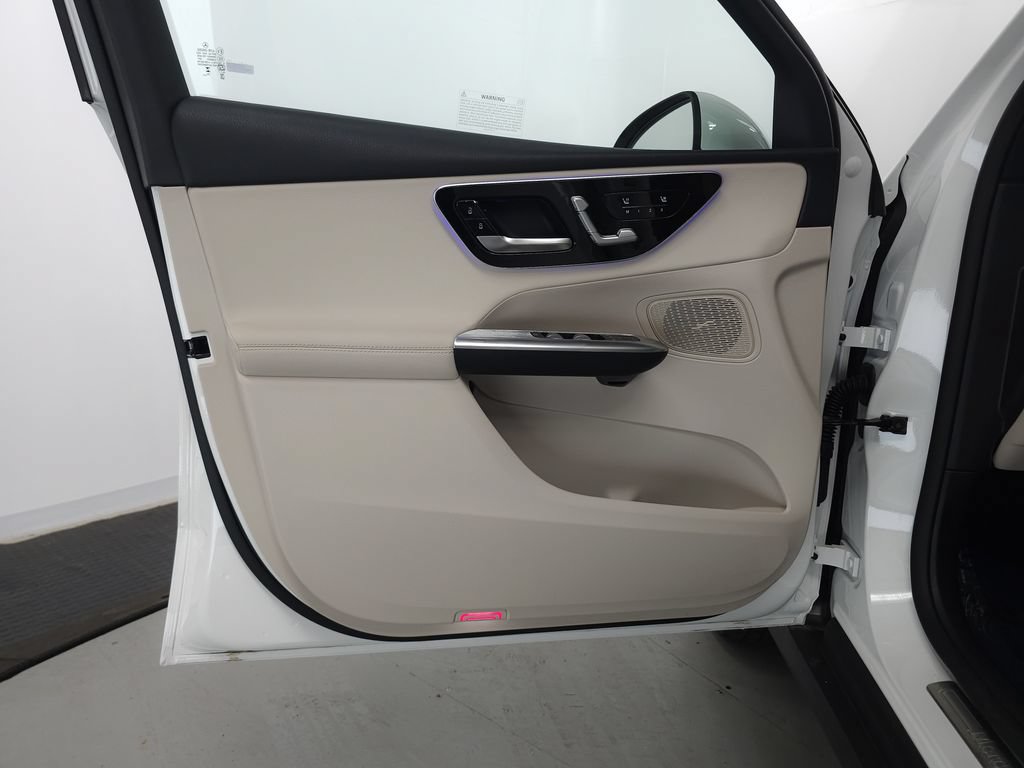 Certified 2026 Mercedes-Benz GLC 300 4MATIC image 5