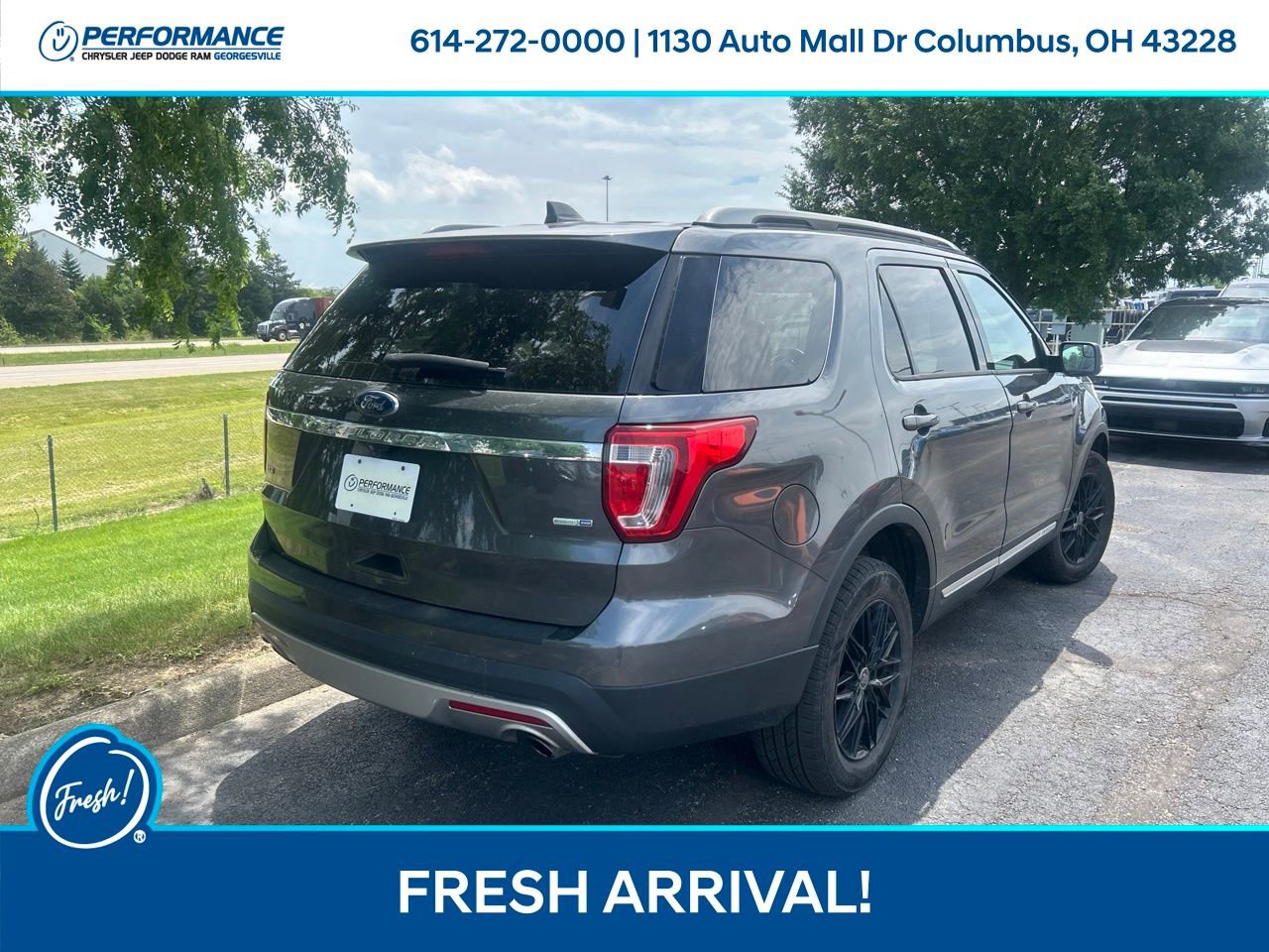 Used 2017 Ford Explorer XLT w/ Equipment Group 202A AWD/4WD image 6