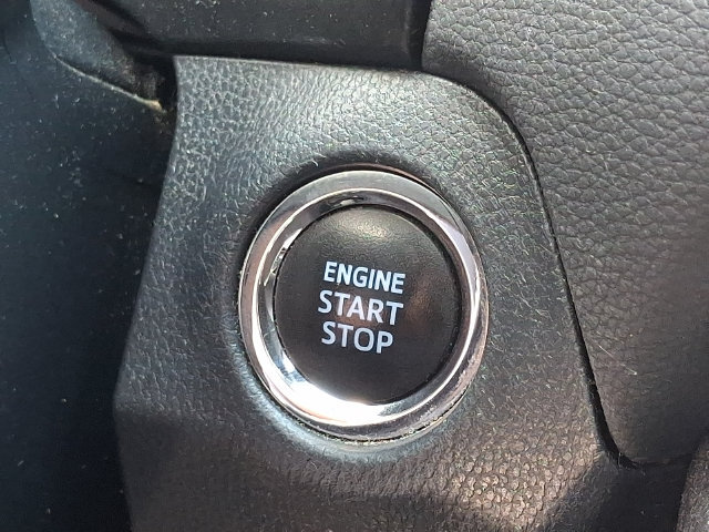 Used 2020 Toyota RAV4 TRD Off-Road AWD/4WD image 25