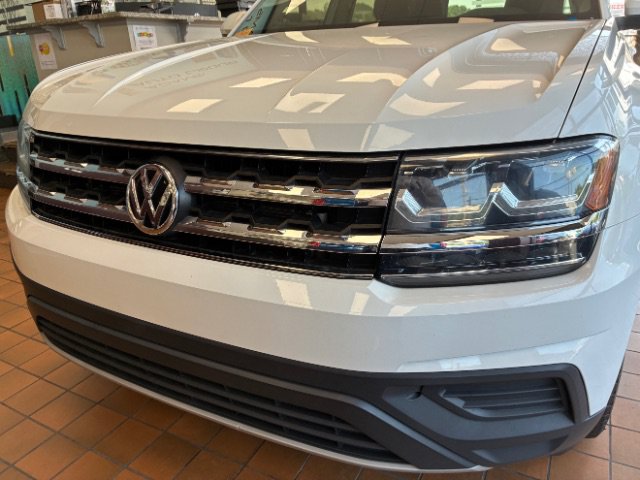 Used 2018 Volkswagen Atlas Launch Edition FWD image 8