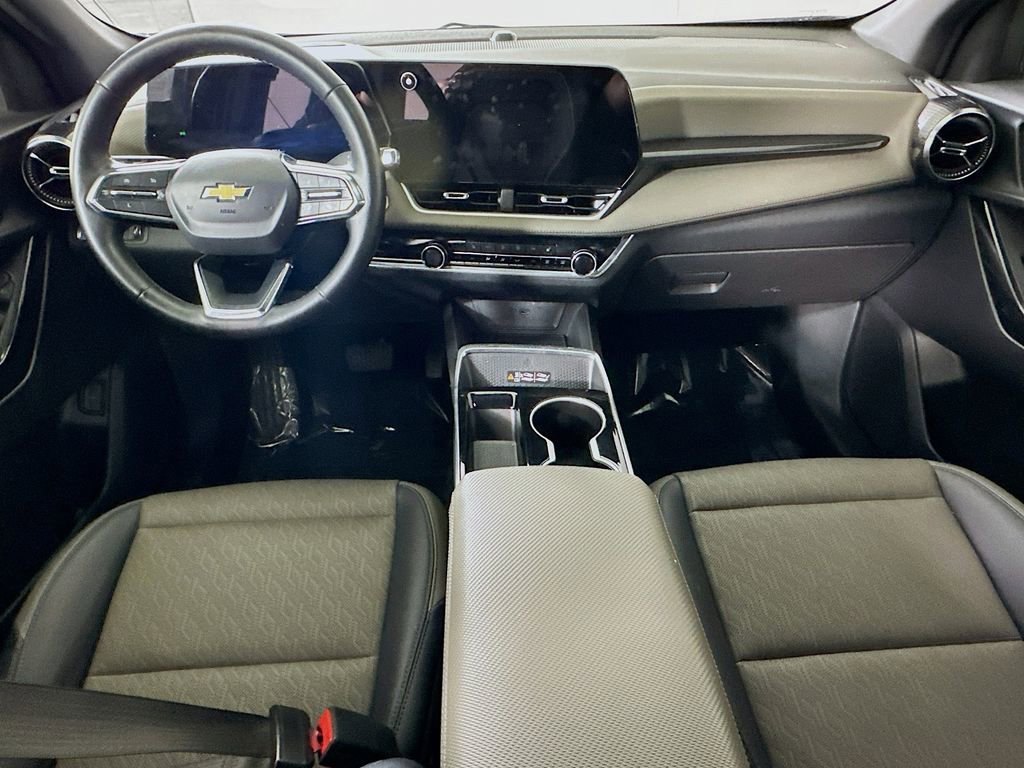Used 2025 Chevrolet Equinox LT w/ Convenience Package II image 15