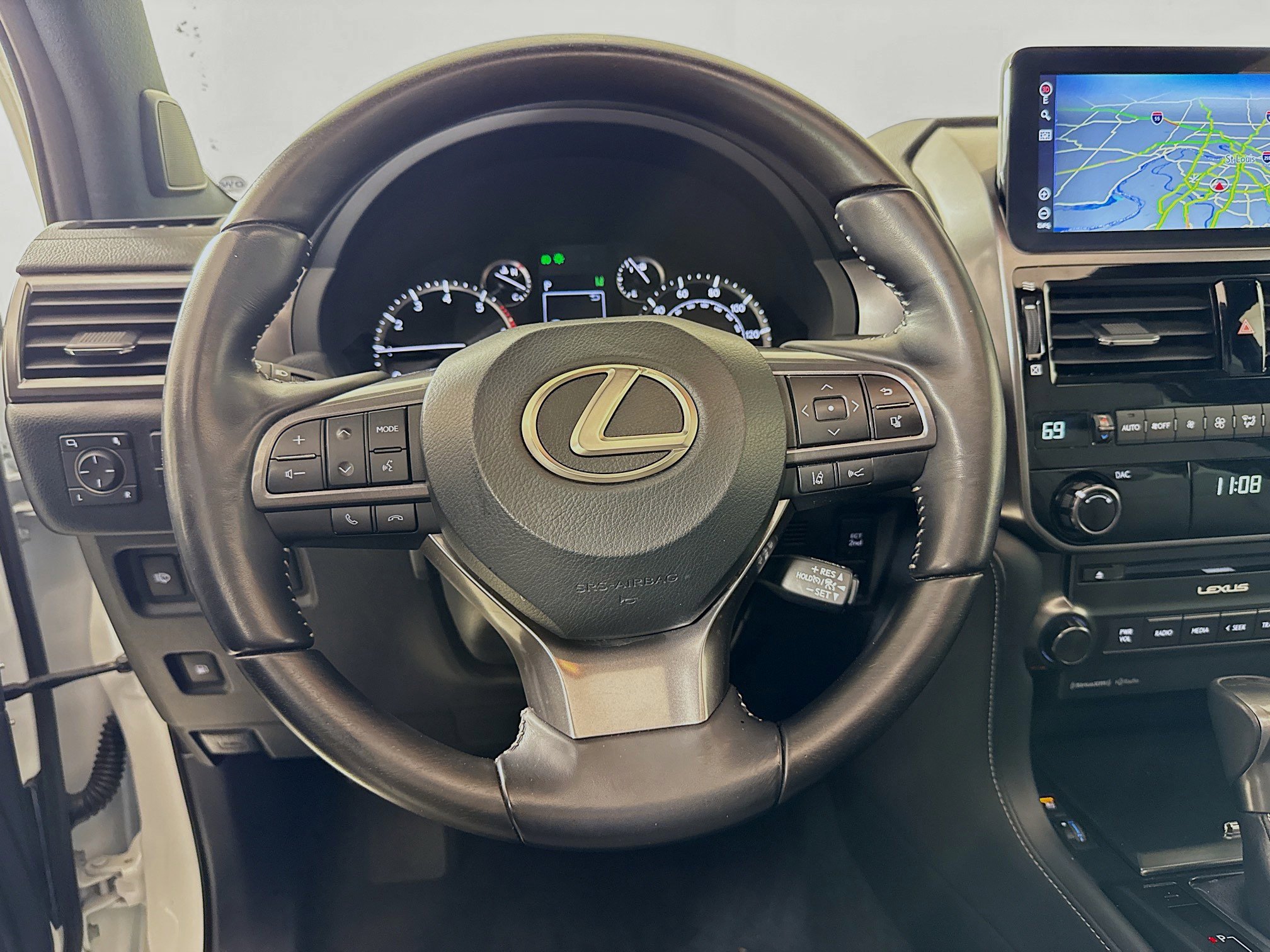 Certified 2023 Lexus GX 460 w/ Black Line Special Edition AWD/4WD image 12