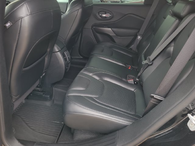 Used 2020 Jeep Cherokee Limited AWD/4WD image 10