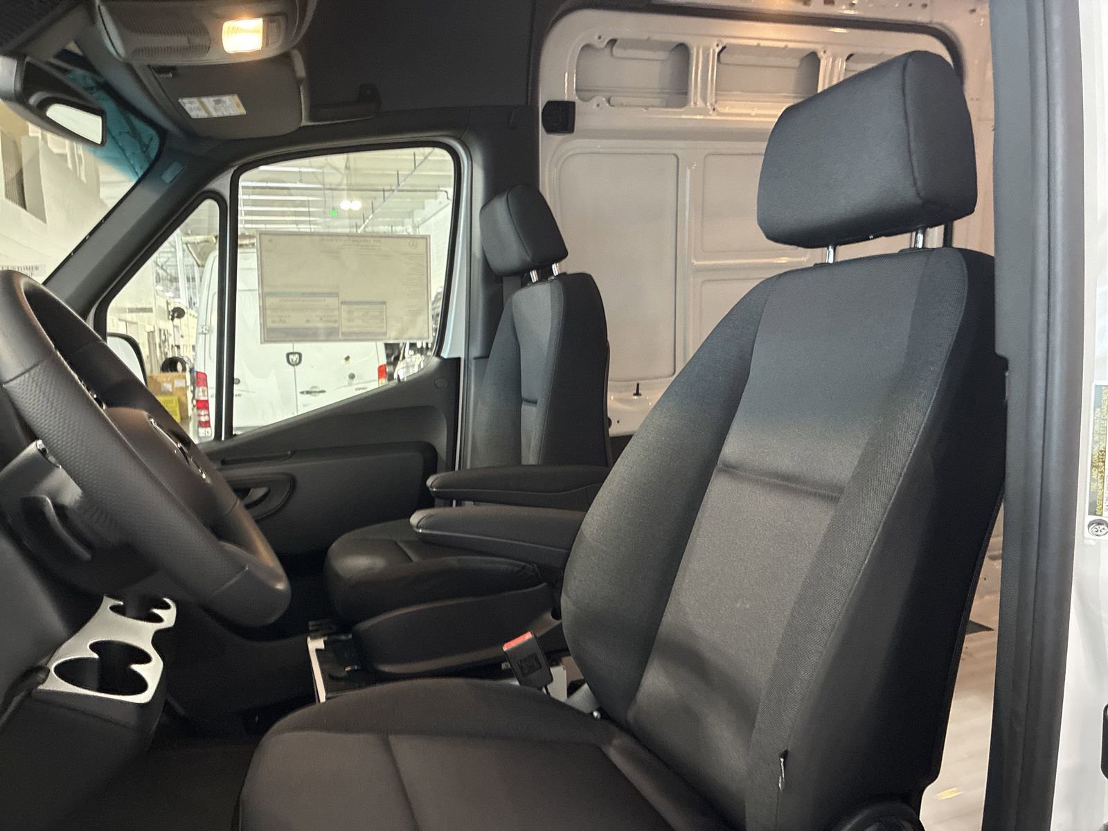New 2025 Mercedes-Benz Sprinter 2500 image 10