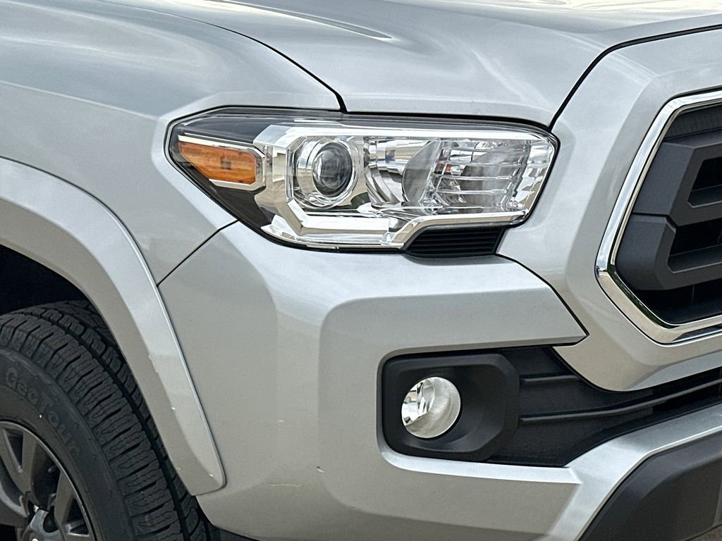 Used 2023 Toyota Tacoma SR5 AWD/4WD image 10