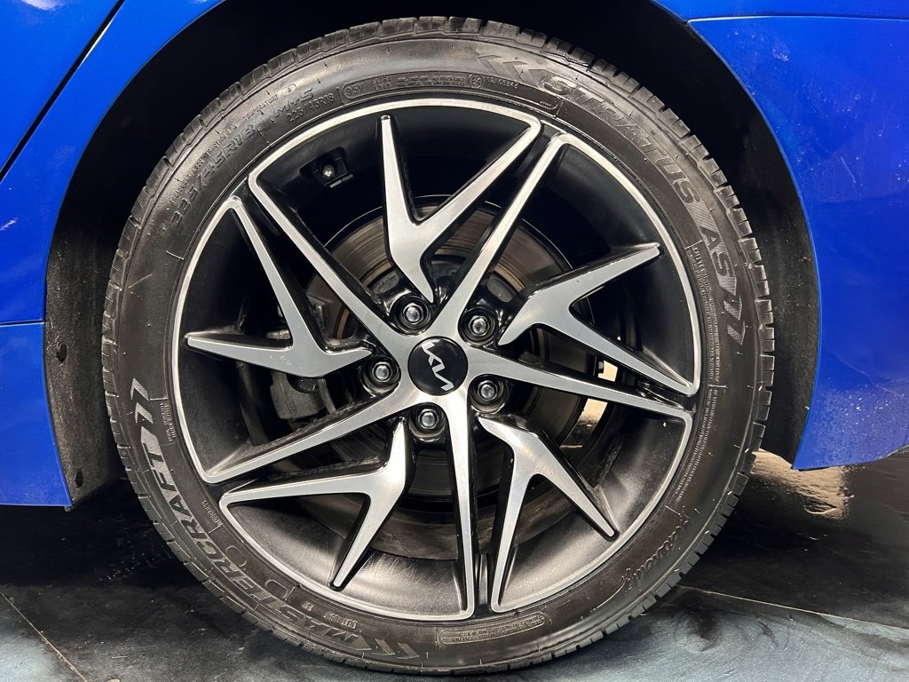 Used 2023 Kia Stinger GT-Line w/ Sun & Sound Package image 28