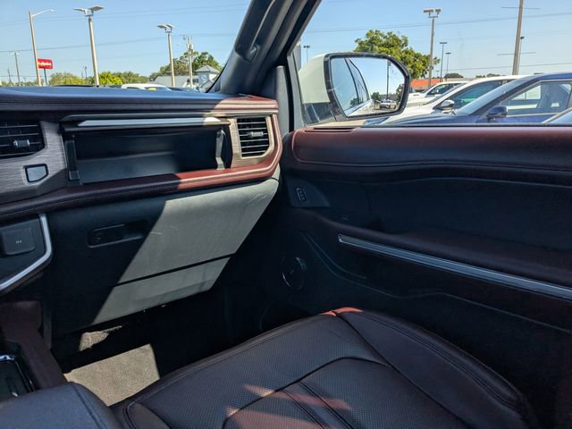 Used 2024 Ford Expedition Limited AWD/4WD image 17