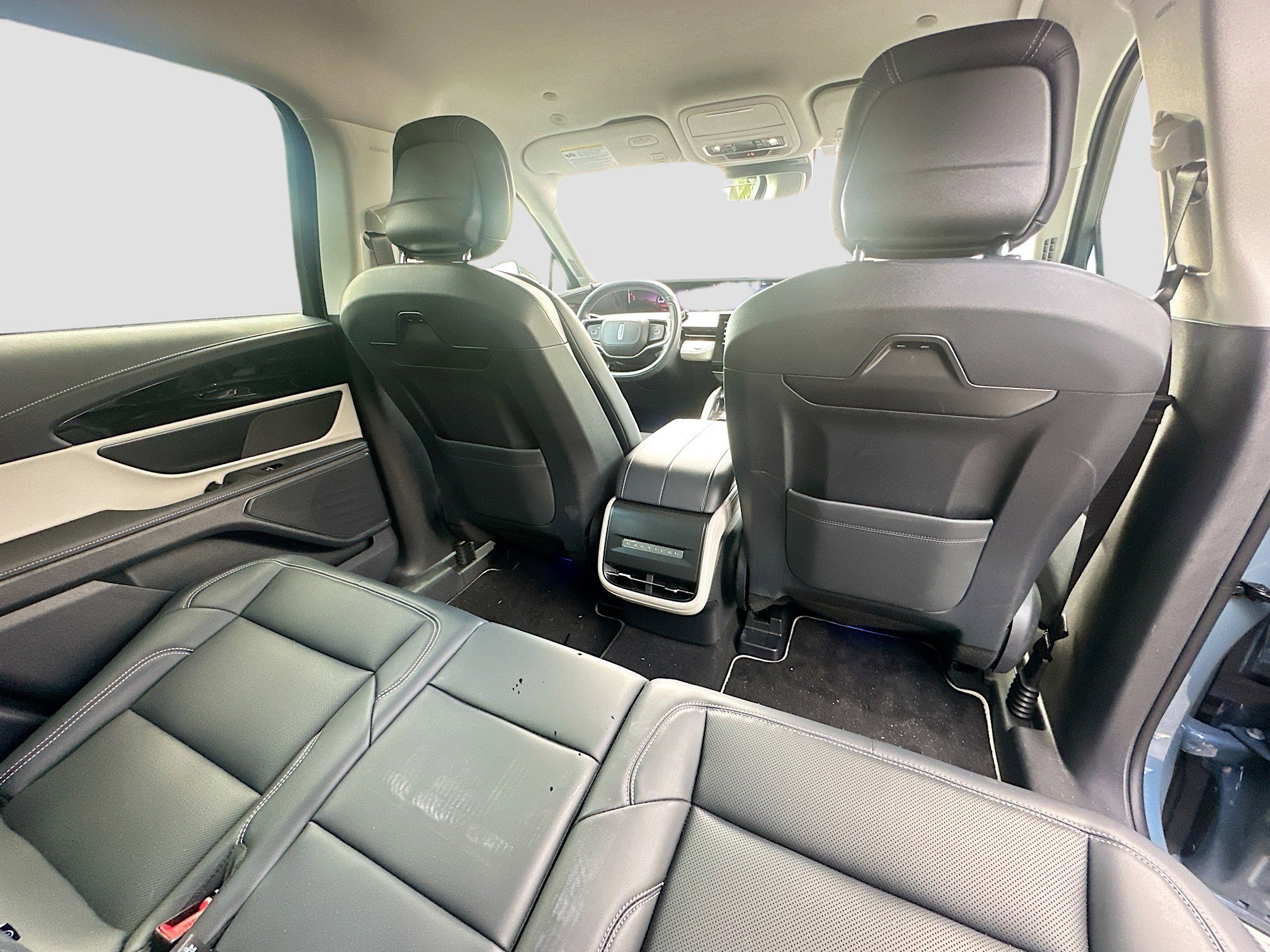 Used 2025 Lincoln Nautilus Premier image 28