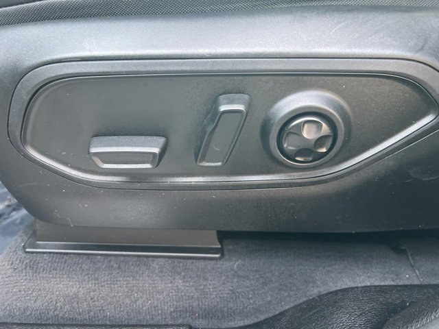 Used 2023 Jeep Grand Cherokee L Overland w/ Rear Seat Video Group I image 8